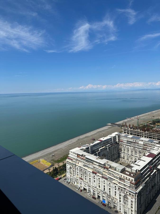 Alliance Palace Aparthotel By Marriott Batumi Esterno foto